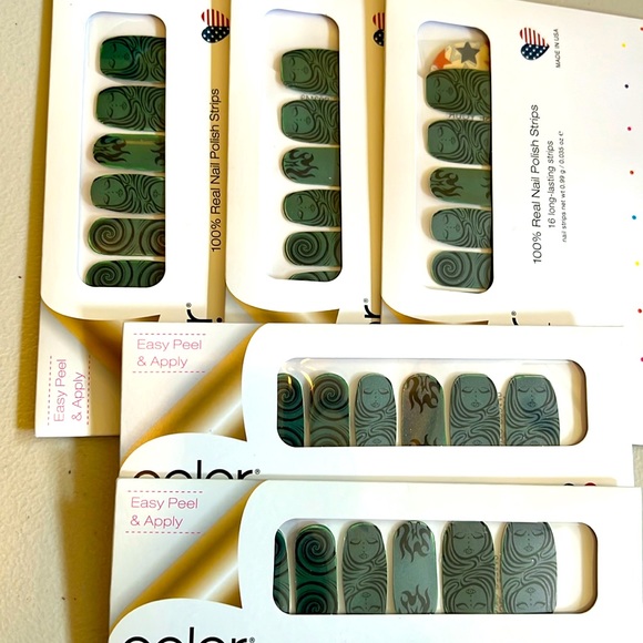 Raise Your Spirit Halloween Nails - Picture 2 of 3